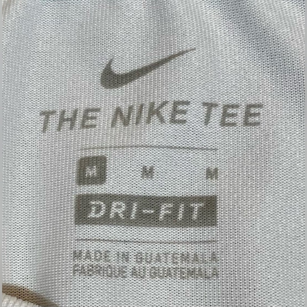 NIKE TEE TANK TOP SIZE medium - Picture 3 of 3